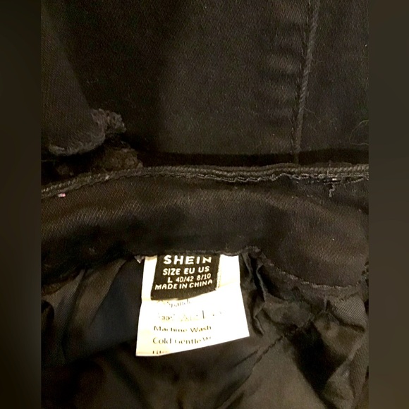 Shein Black Large Ripped Jeans - Picture 3 of 3